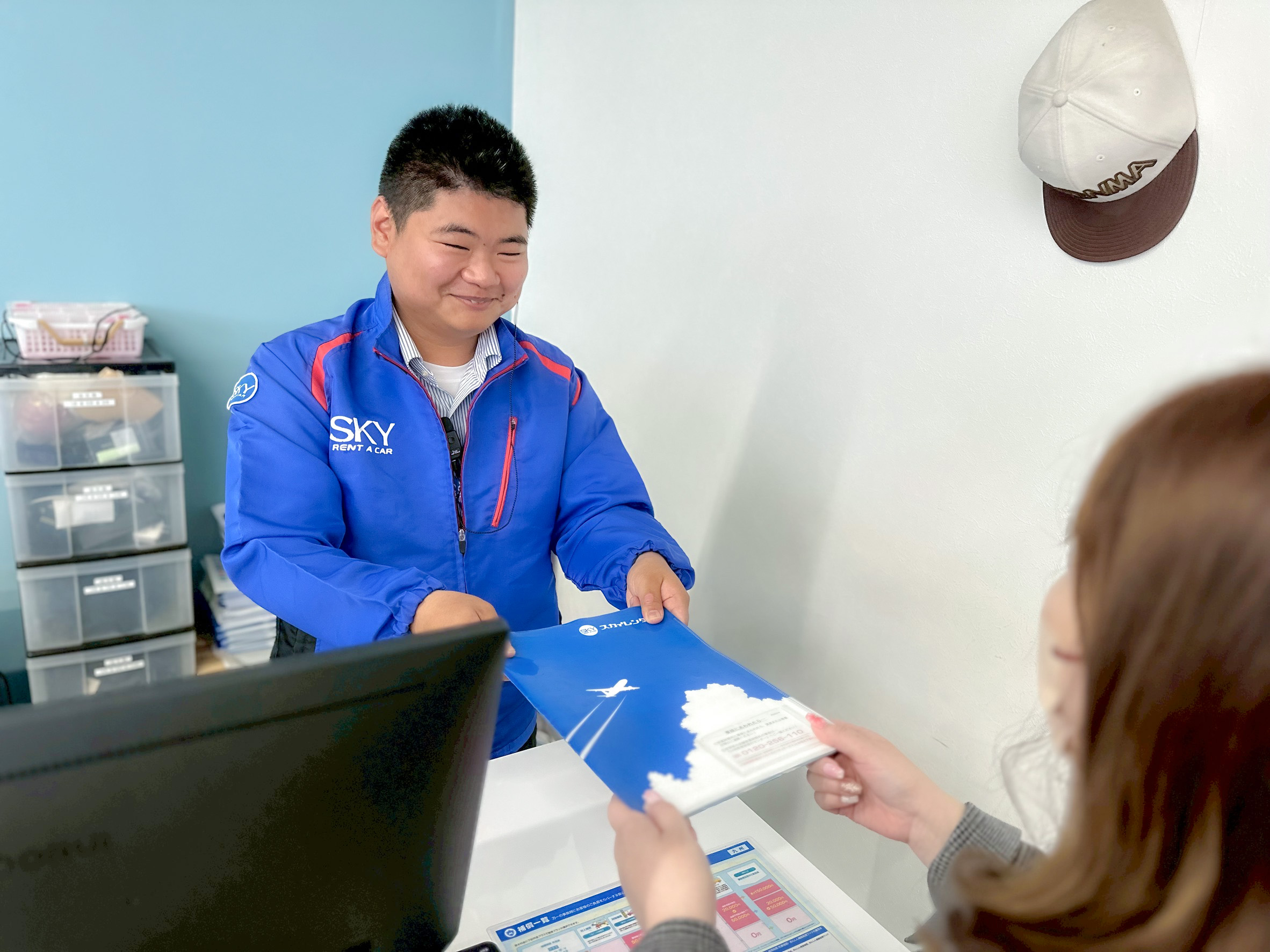 レンタカー店舗スタッフ