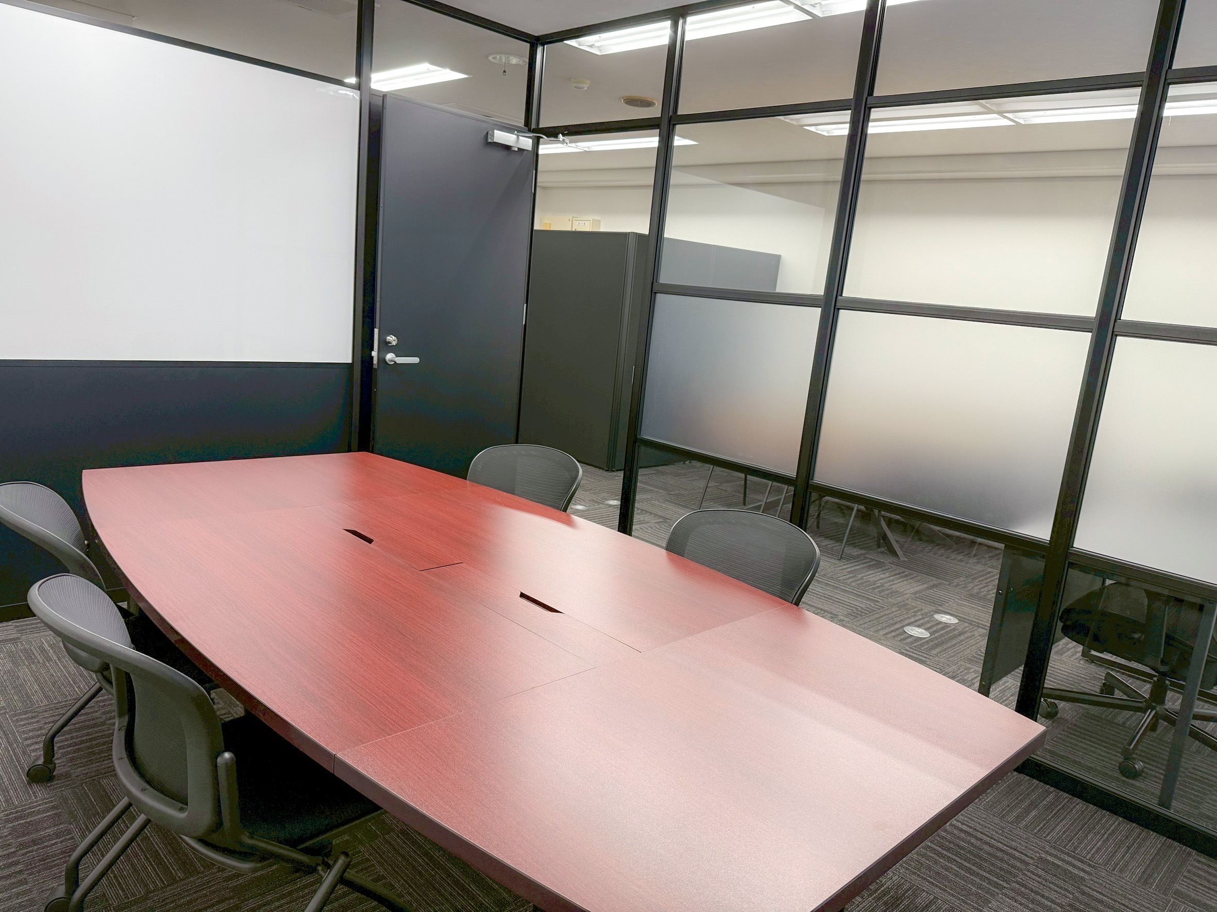 デスクまわりのイメージ